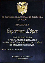 Esperanza Lopez reconocimiento Consulado